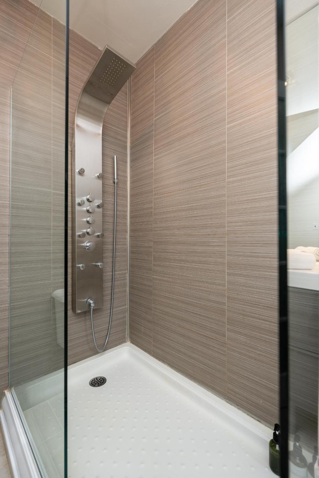 No. 5 East Bed & Breakfast Winnipeg Bagian luar foto