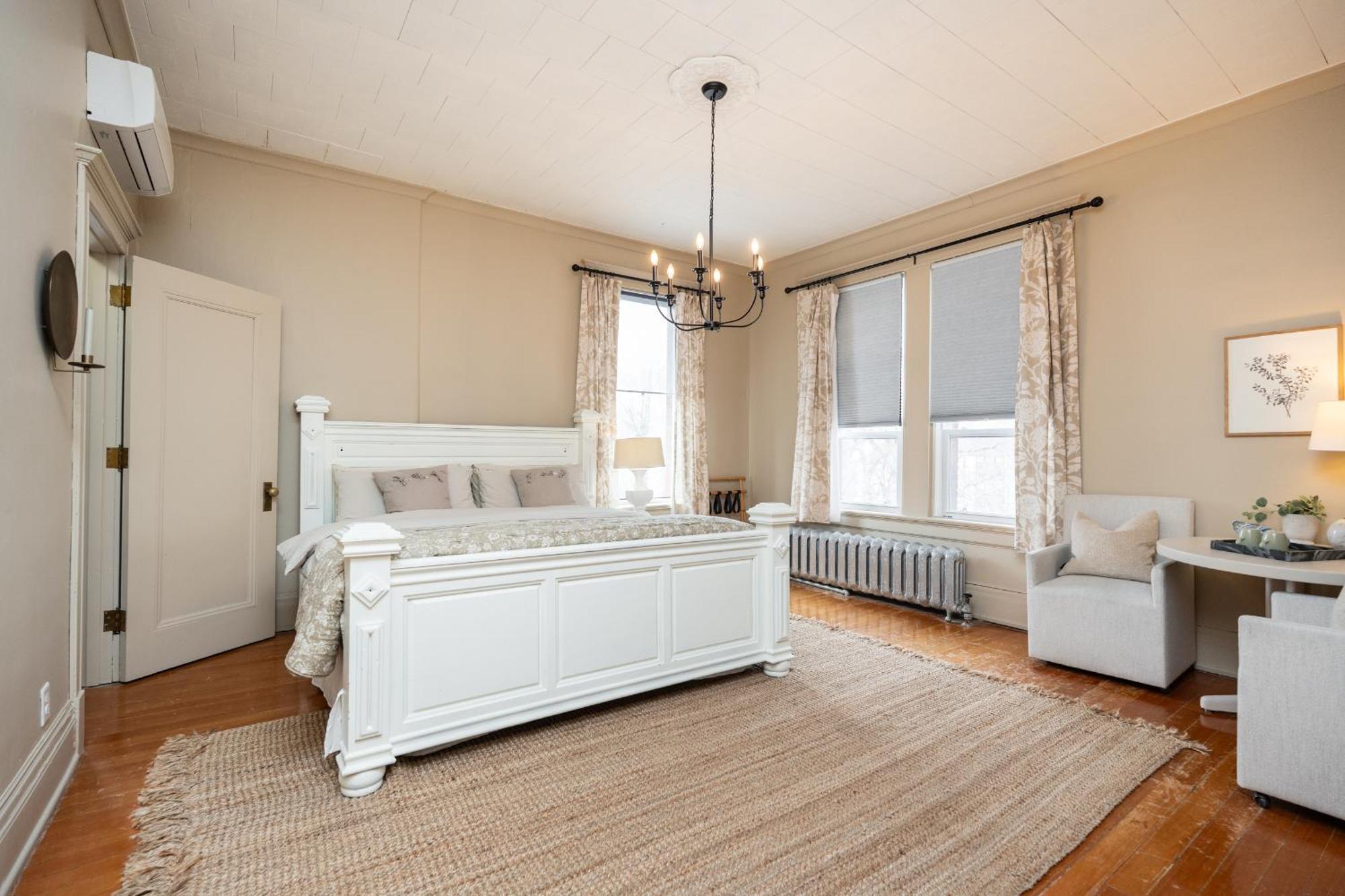 No. 5 East Bed & Breakfast Winnipeg Bagian luar foto