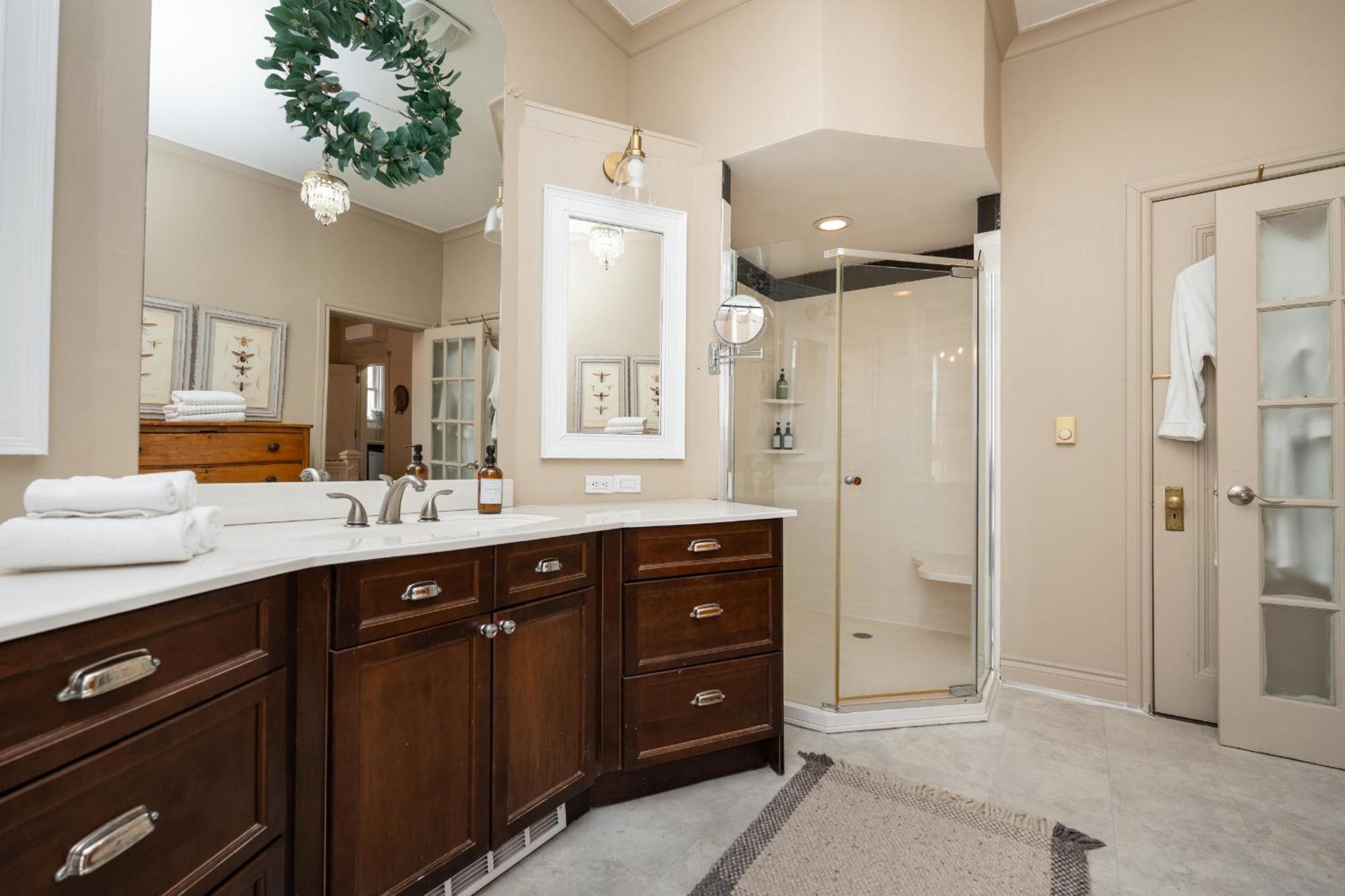 No. 5 East Bed & Breakfast Winnipeg Bagian luar foto
