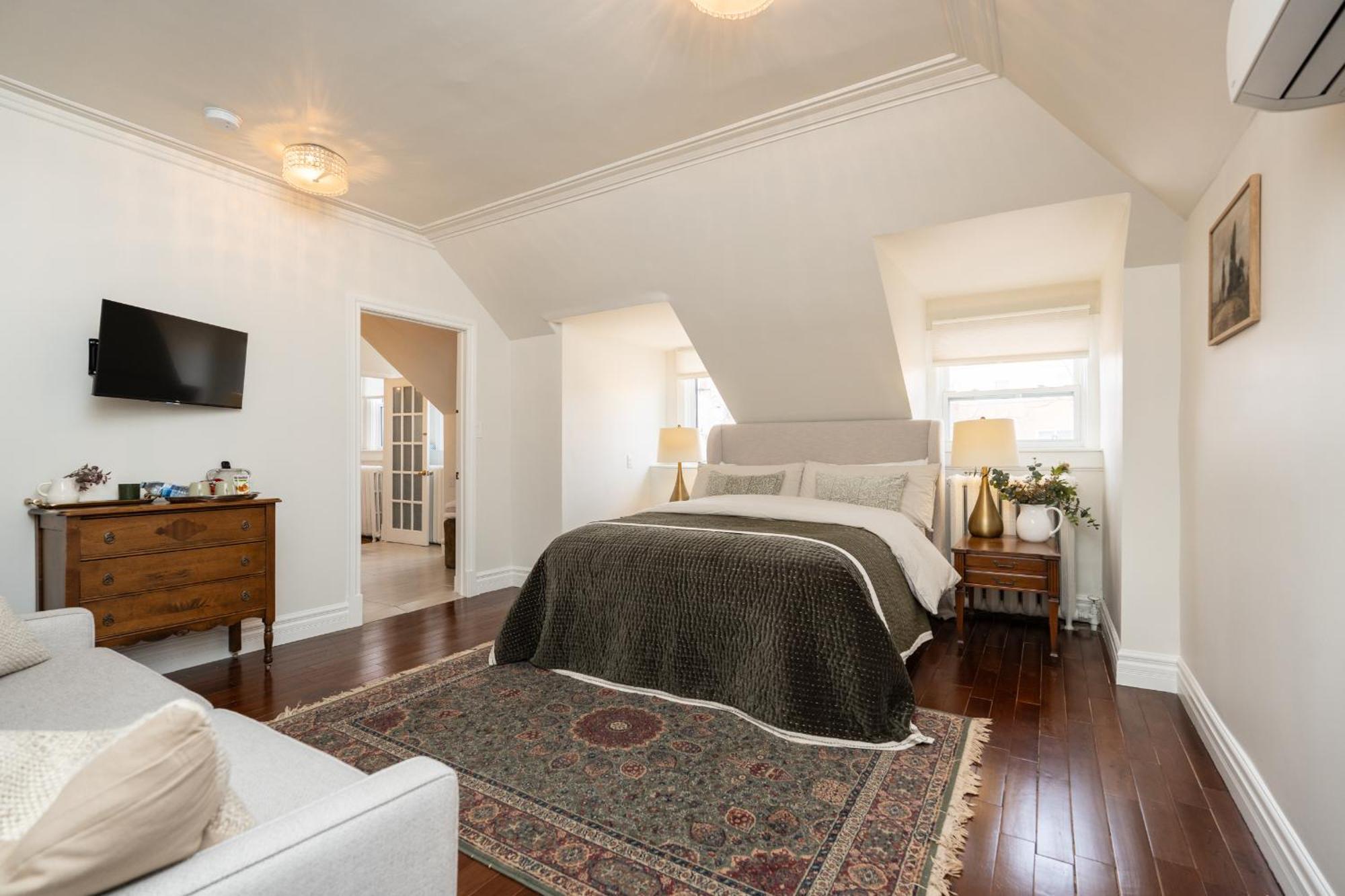 No. 5 East Bed & Breakfast Winnipeg Bagian luar foto